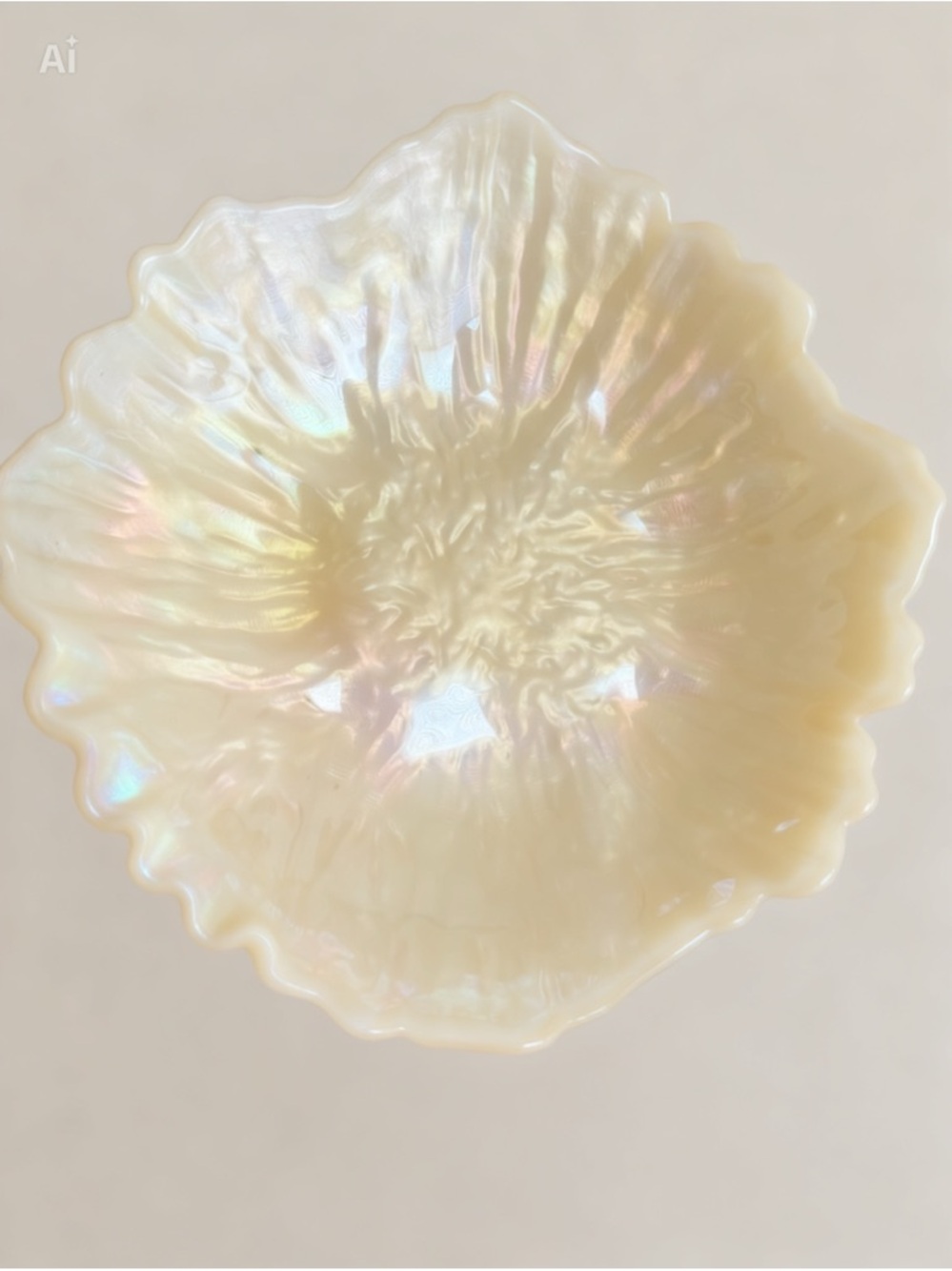 Iridescent Pearl Shell-Shaped Decorative Bowl